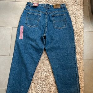route 66; petite size 17/18 womens jeans